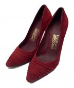 Salvatore Ferragamoサルヴァトーレ フェラガモ）の古着「スウェードパンプス」｜レッド