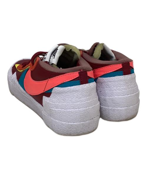 NIKE（ナイキ）NIKE (ナイキ) sacai (サカイ) KAWS (カウズ) BRAZER LOW レッド サイズ:26㎝の古着・服飾アイテム