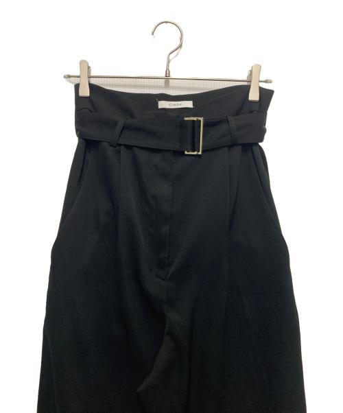 CINOH（チノ）CINOH (チノ) ベルト付きパンツ ブラック サイズ:不明の古着・服飾アイテム