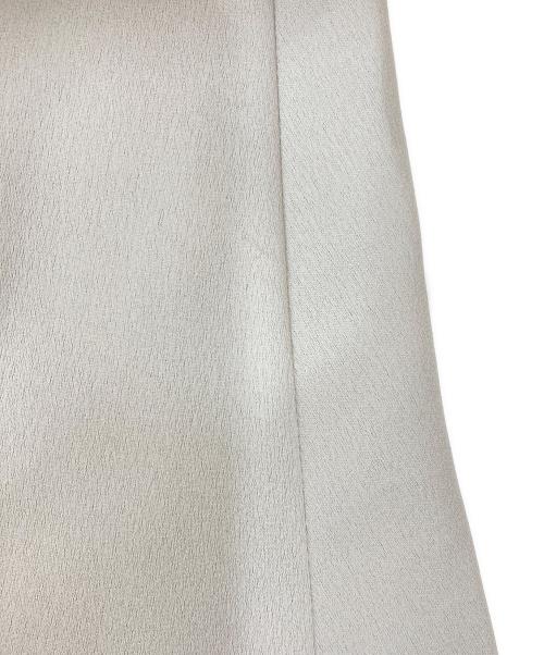 FRAY ID（フレイ アイディー）FRAY ID (フレイ アイディー) サテンフレアスカート ベージュ サイズ:SIZE 0の古着・服飾アイテム