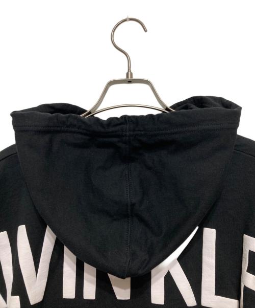 Calvin Klein Jeans（カルバンクラインジーンズ）Calvin Klein Jeans (カルバンクラインジーンズ) プルオーバーパーカー ブラック サイズ:Ⅿの古着・服飾アイテム