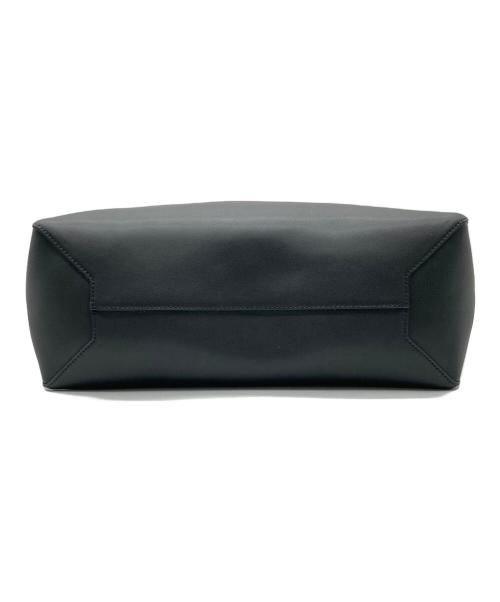 ALEXANDER McQUEEN（アレキサンダーマックイーン）ALEXANDER McQUEEN (アレキサンダーマックイーン) バタフライトートバッグ ブラック×ピンクの古着・服飾アイテム