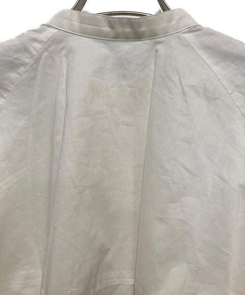 ETRE TOKYO（エトレトウキョウ）ETRE TOKYO (エトレトウキョウ) カーブスリーブバンドカラーシャツ ホワイト サイズ:Freeの古着・服飾アイテム