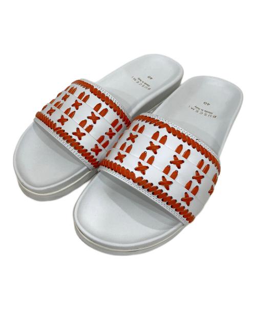 BUSCEMI（ブシェミ）BUSCEMI (ブシェミ) フラットサンダル ホワイト サイズ:SIZE 40の古着・服飾アイテム