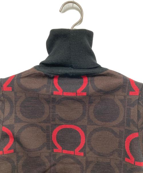 Salvatore Ferragamo（サルヴァトーレ フェラガモ）Salvatore Ferragamo (サルヴァトーレ フェラガモ) ガンチーニ柄ハイネックニット ブラウン×ブラック サイズ:Sの古着・服飾アイテム