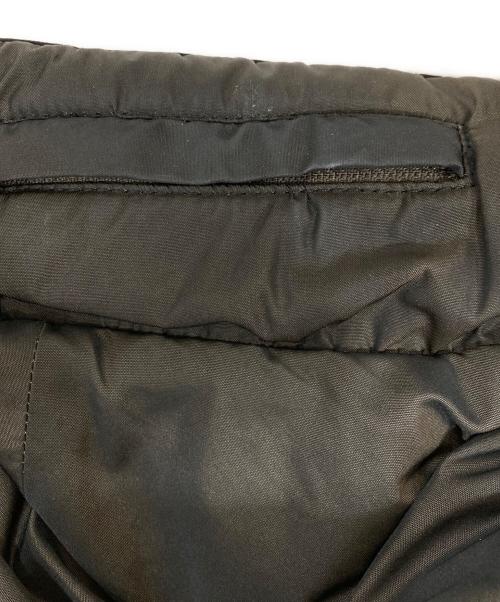 MONCLER（モンクレール）MONCLER (モンクレール) リバーシブルダウンジャケット ブラック×カーキ サイズ:SIZE 2の古着・服飾アイテム