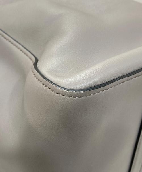 PRADA（プラダ）PRADA (プラダ) レザー2WAYショルダーバッグ グレーの古着・服飾アイテム