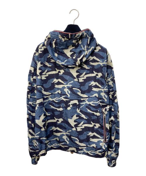 MONCLER（モンクレール）MONCLER (モンクレール) NATH カモフラ柄ナイロンジャケット ブルー サイズ:SIZE 3の古着・服飾アイテム