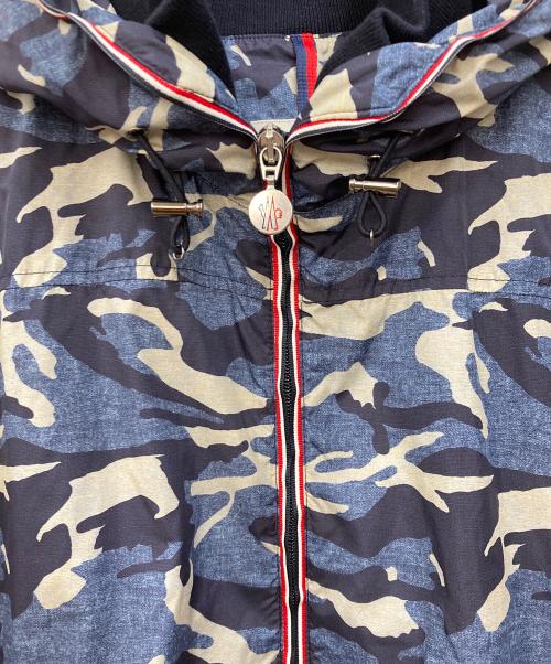 MONCLER（モンクレール）MONCLER (モンクレール) NATH カモフラ柄ナイロンジャケット ブルー サイズ:SIZE 3の古着・服飾アイテム