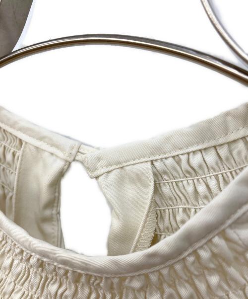 SHIPS（シップス）SHIPS (シップス) ハシゴレースシャーリングブラウス ホワイト サイズ:なしの古着・服飾アイテム