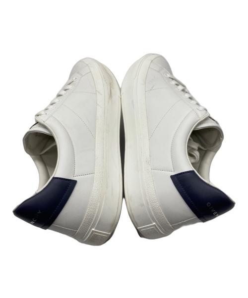 GIVENCHY（ジバンシィ）GIVENCHY (ジバンシィ) ローカットスニーカー ホワイト サイズ:SIZE 42の古着・服飾アイテム