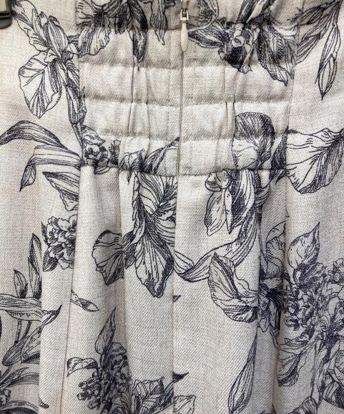 Apuweiser-riche（アプワイザーリッシェ）Apuweiser-riche (アプワイザーリッシェ) ジャガードフラワープリントスカート ベージュ サイズ:SIZE 2の古着・服飾アイテム