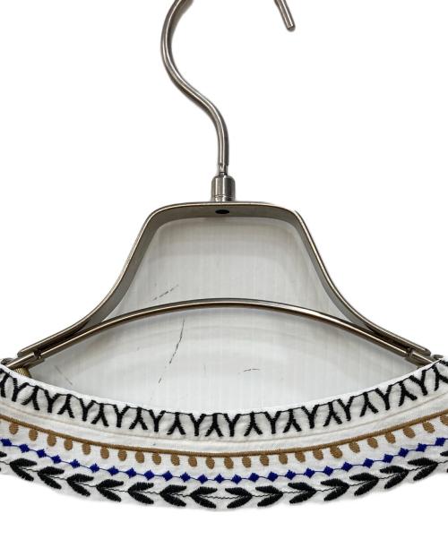 URBAN RESEARCH DOORS（アーバンリサーチドアーズ）URBAN RESEARCH DOORS (アーバンリサーチドアーズ) エンブロダイリー刺繍ブラウス ホワイト サイズ:Freeの古着・服飾アイテム