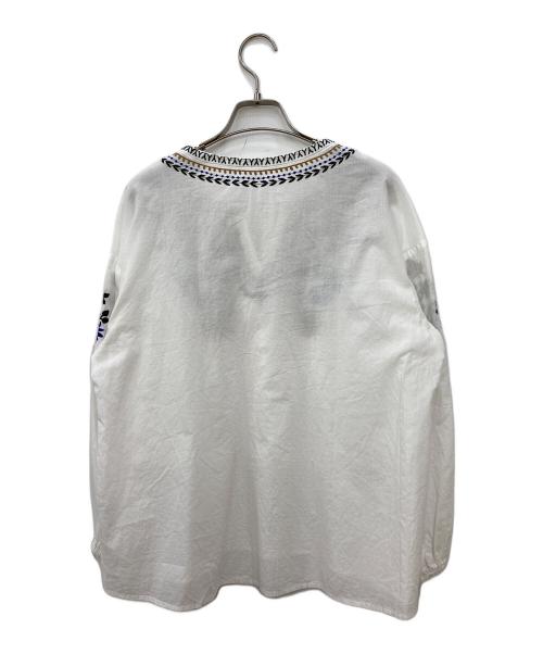 URBAN RESEARCH DOORS（アーバンリサーチドアーズ）URBAN RESEARCH DOORS (アーバンリサーチドアーズ) エンブロダイリー刺繍ブラウス ホワイト サイズ:Freeの古着・服飾アイテム