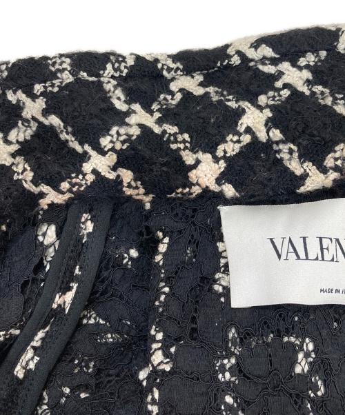 VALENTINO（ヴァレンティノ）VALENTINO (ヴァレンティノ) ショート丈ツイードジャケット ブラック サイズ:SIZE46の古着・服飾アイテム