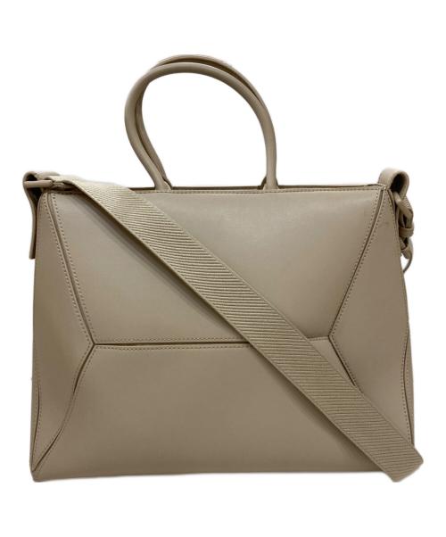 CHARLES & KEITH（チャールズアンドキース）CHARLES & KEITH (チャールズ＆キース) ナスリン ジオメトリックトートバッグ ベージュの古着・服飾アイテム