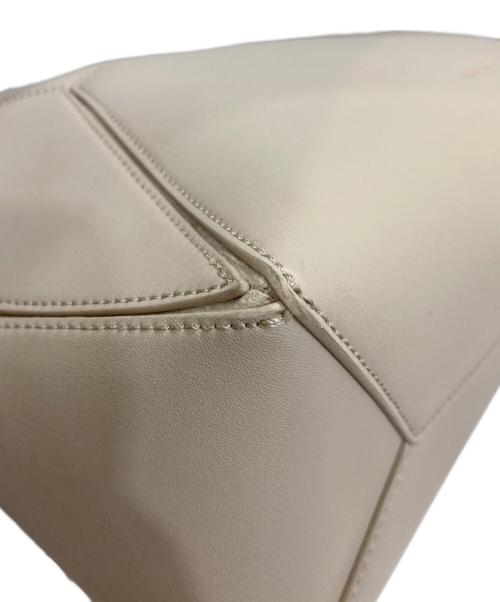 CHARLES & KEITH（チャールズアンドキース）CHARLES & KEITH (チャールズ＆キース) ナスリン ジオメトリックトートバッグ ベージュの古着・服飾アイテム