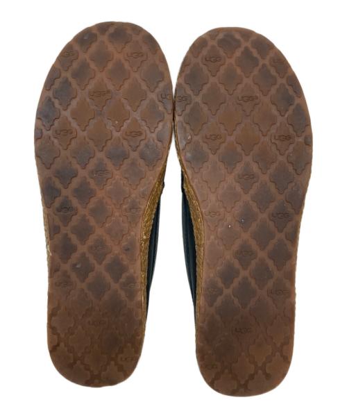 UGG（アグ）UGG (アグ) カエリー モカシンローファ ブラック サイズ:23の古着・服飾アイテム