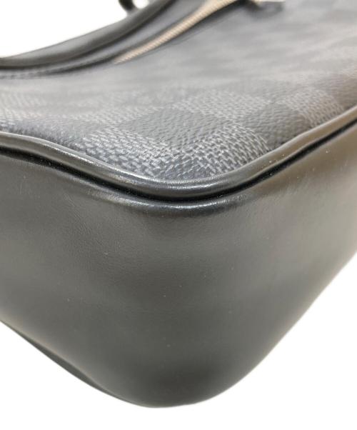 LOUIS VUITTON（ルイ ヴィトン）LOUIS VUITTON (ルイ ヴィトン) N41664　クラッチバッグ・ダミエ・グラフィット ポシェット カサイ ブラックの古着・服飾アイテム
