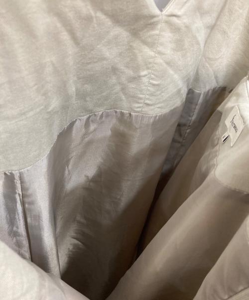 BLUE LABEL CRESTBRIDGE（ブルーレーベルクレストブリッジ）BLUE LABEL CRESTBRIDGE (ブルーレーベルクレストブリッジ) キャミソールワンピース ベージュ サイズ:Mの古着・服飾アイテム