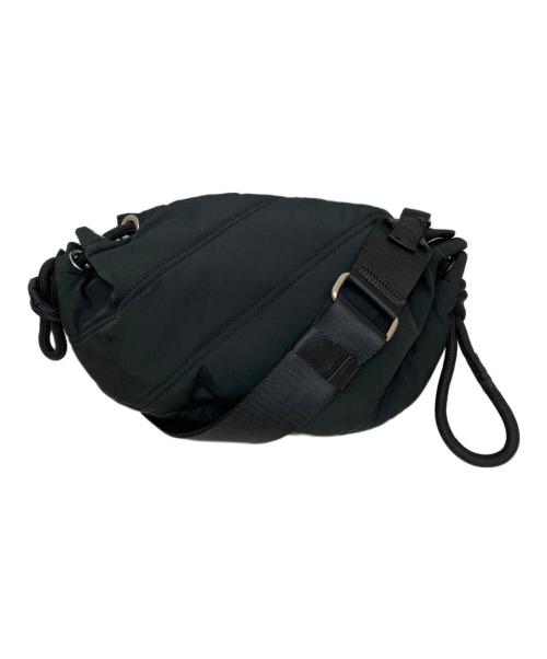 GANNI（ガニー）Ganni (ガニー) パデッドパネルバッグ ブラックの古着・服飾アイテム