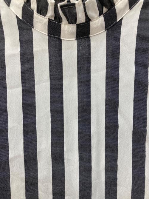 Spick and Span（スピック＆スパン）Spick and Span (スピックアンドスパン) フリルカラーストライプシャツ ホワイト サイズ:なしの古着・服飾アイテム