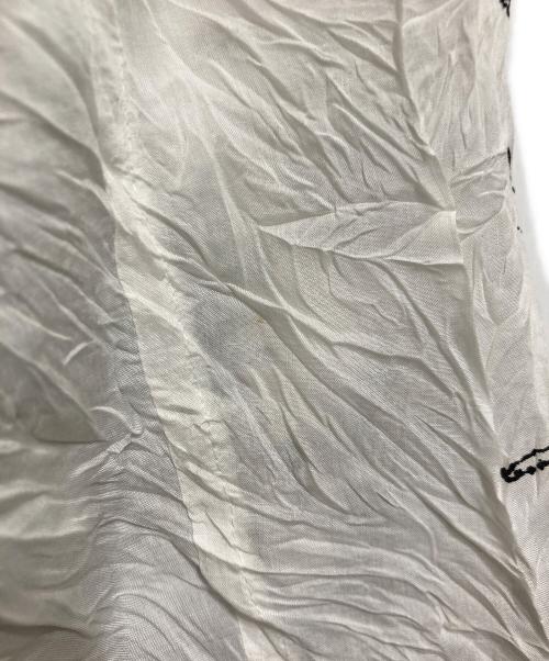 ISSEY MIYAKE（イッセイミヤケ）ISSEY MIYAKE (イッセイミヤケ) ライトクロップドフラワージャケット ホワイト サイズ:Mの古着・服飾アイテム