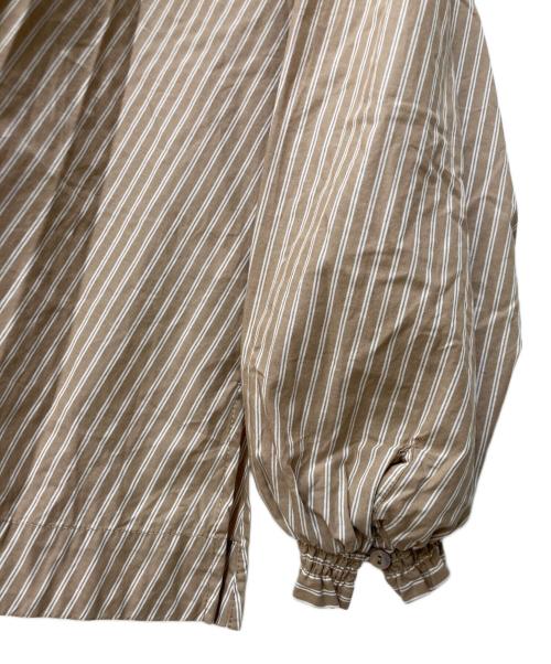 SLOBE IENA（スローブ イエナ）SLOBE IENA (スローブ イエナ) フリルカラーギャザーブラウス ベージュ サイズ:なしの古着・服飾アイテム