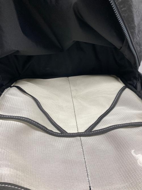 nizyukano（ニジュウカノウ）NIZYUKANO (ニジュウカノウ) ライトナイロンリュック グレーの古着・服飾アイテム