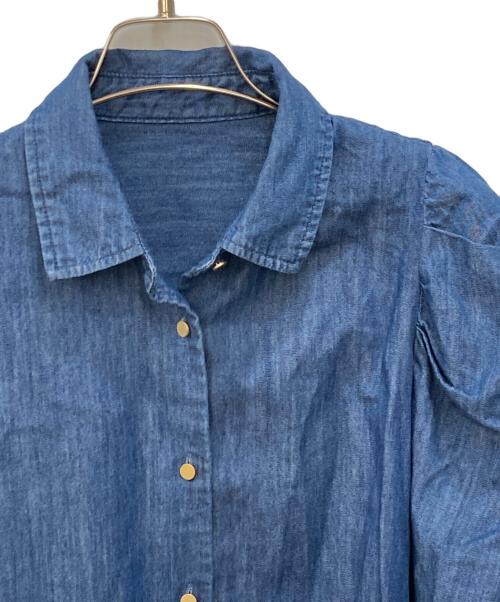 La boutique BonBon（ラブティックボンボン）La boutique BonBon (ラブティックボンボン) デニムパワショルシャツ インディゴ サイズ:FREEの古着・服飾アイテム