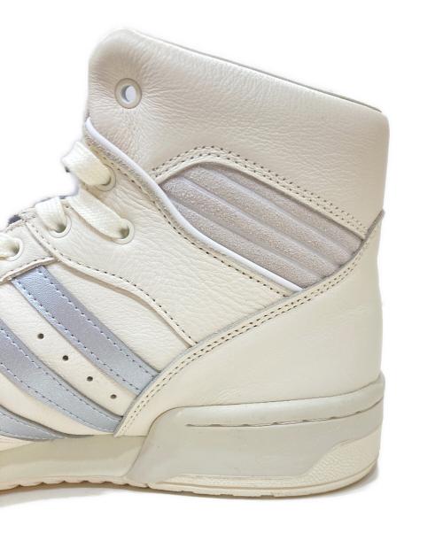 adidas（アディダス）adidas (アディダス) Rivalry HI Consortium ホワイト サイズ:SIZE 27cmの古着・服飾アイテム