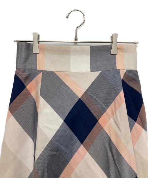 BLUE LABEL CRESTBRIDGE（ブルーレーベルクレストブリッジ）BLUE LABEL CRESTBRIDGE (ブルーレーベルクレストブリッジ) チェックロングスカート ネイビー サイズ:38の古着・服飾アイテム