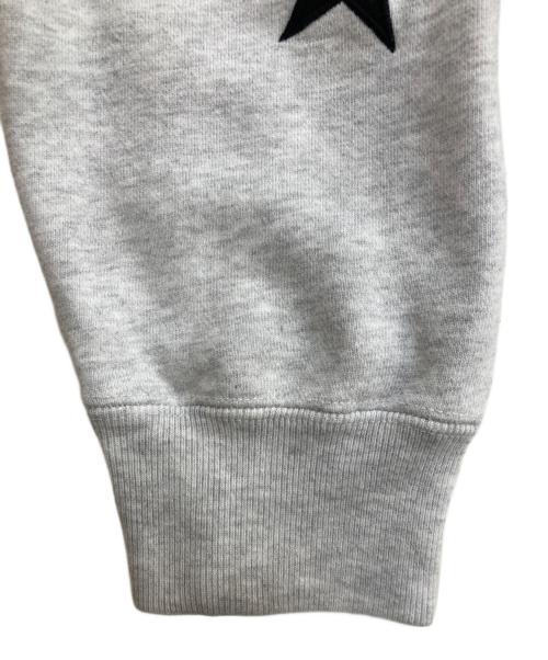 F.C.R.B.（エフシーレアルブリストル）F.C.R.B. (エフシーレアルブリストル) STAR APPLIQUE TEAM CREW NECK SWEAT グレー サイズ:Ｌの古着・服飾アイテム