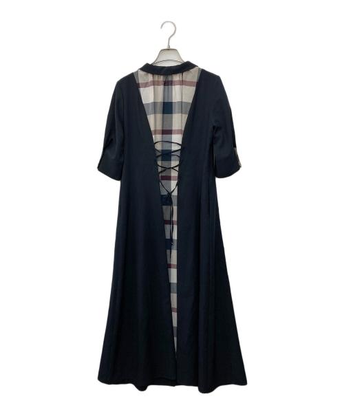 BLUE LABEL CRESTBRIDGE（ブルーレーベルクレストブリッジ）BLUE LABEL CRESTBRIDGE (ブルーレーベルクレストブリッジ) バックデザインワンピース ネイビー サイズ:Mの古着・服飾アイテム