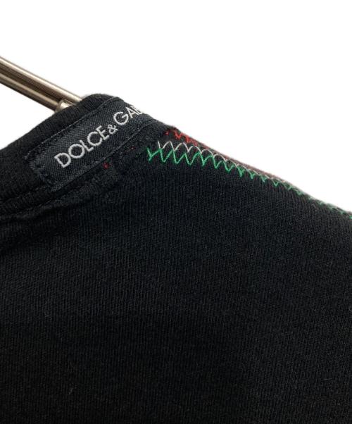 DOLCE & GABBANA（ドルチェ＆ガッバーナ）DOLCE & GABBANA (ドルチェ＆ガッバーナ) ロゴワッペンVネックTシャツ ブラック サイズ:50の古着・服飾アイテム