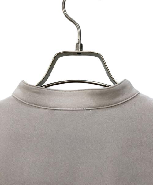 taupe（トープ）taupe (トープ) ジョーゼットディープスリットザムシャツ ベージュ サイズ:2 未使用品の古着・服飾アイテム