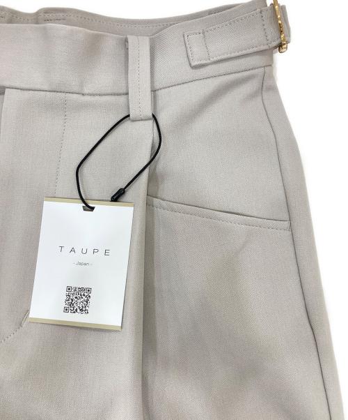 taupe（トープ）TAUPE (トープ) 60'sテーパードフィットCOREスラックス ベージュ サイズ:SIZE 1 未使用品の古着・服飾アイテム