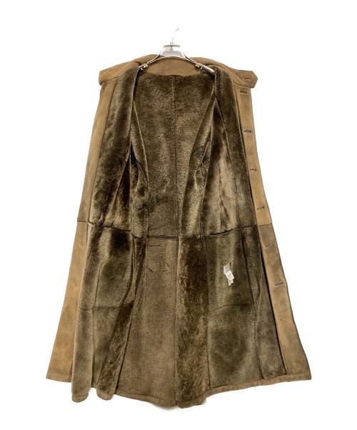 ARMANI COLLEZIONI（アルマーニ コレツィオーニ）ARMANI COLLEZIONI (アルマーニ コレツィオーニ) ムートンコート ベージュ サイズ:SIZE 52の古着・服飾アイテム