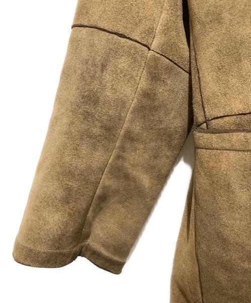 ARMANI COLLEZIONI（アルマーニ コレツィオーニ）ARMANI COLLEZIONI (アルマーニ コレツィオーニ) ムートンコート ベージュ サイズ:SIZE 52の古着・服飾アイテム