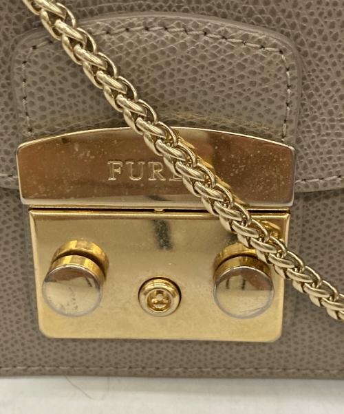 FURLA（フルラ）FURLA (フルラ) チェーンショルダーバッグ ベージュの古着・服飾アイテム