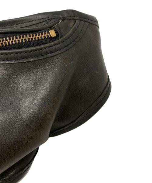 SLOW（スロウ）SLOW (スロウ) レザーボディーバッグ ブラックの古着・服飾アイテム