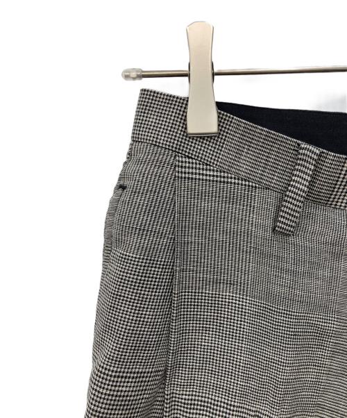 BEAMS BOY（ビームスボーイ）BEAMS BOY (ビームスボーイ) チェック ワンプリーツ テーパードパンツ ブラウン サイズ:SIZE 1の古着・服飾アイテム