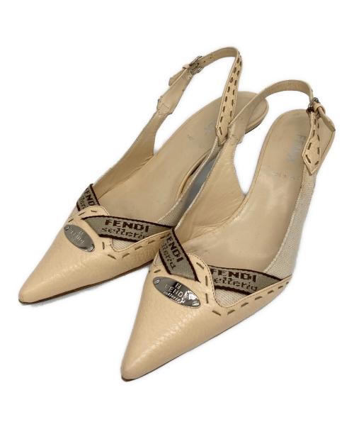 FENDI（フェンディ）FENDI (フェンディ) バックストラップパンプス ベージュ サイズ:SIZE 36 1/2の古着・服飾アイテム