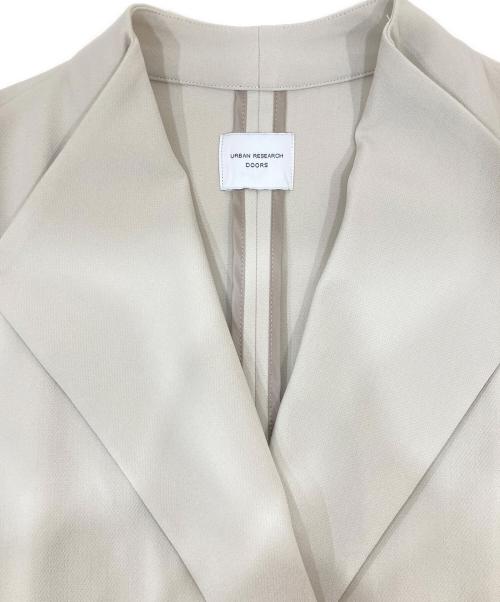 URBAN RESEARCH DOORS（アーバンリサーチドアーズ）URBAN RESEARCH DOORS (アーバンリサーチドアーズ) ダブルクロスガウンコート アイボリー サイズ:Mの古着・服飾アイテム