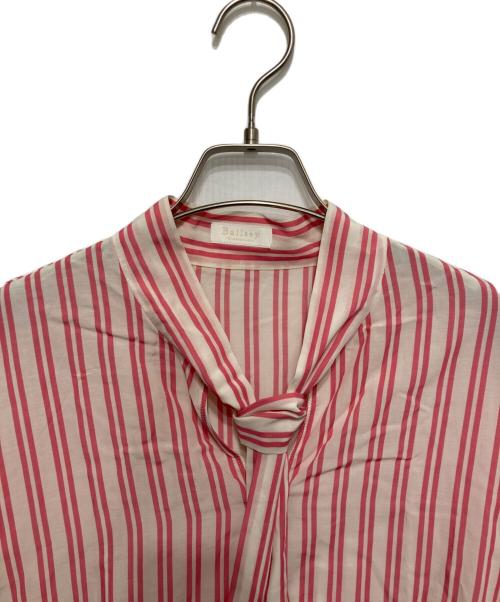 BALLSEY（ボールジィ）BALLSEY (ボールジィ) ダブルストライプボウタイブラウス ホワイト×ピンク サイズ:SIZE36の古着・服飾アイテム