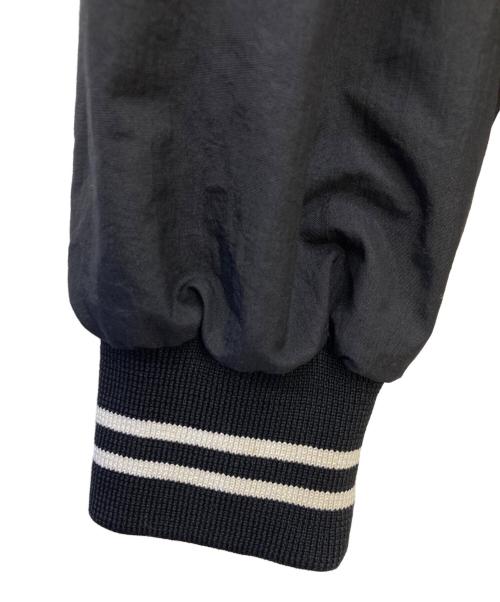 RUSSELL ATHLETIC（ラッセルアスレチック）RUSSELL ATHLETIC (ラッセルアスレチック) ナイロンプルオーバー ブラック サイズ:XLの古着・服飾アイテム