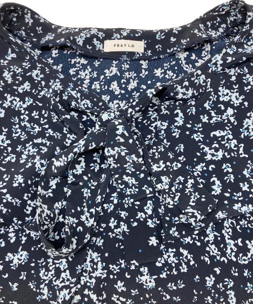 FRAY ID（フレイ アイディー）FRAY ID (フレイ アイディー) 花柄ブラウス ネイビー サイズ:SIZE Freeの古着・服飾アイテム