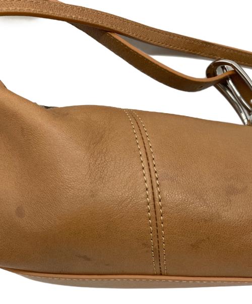 J&M DAVIDSON（ジェイ＆エム デヴィッドソン）J&M DAVIDSON (ジェイ＆エム デヴィッドソン) ツイスト 2WAYショルダーバッグ ブラウンの古着・服飾アイテム