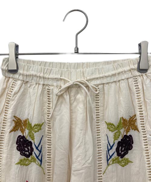 TODAYFUL（トゥデイフル）TODAYFUL (トゥデイフル) Embroidery Patchwork Trousers ベージュ サイズ:Sの古着・服飾アイテム