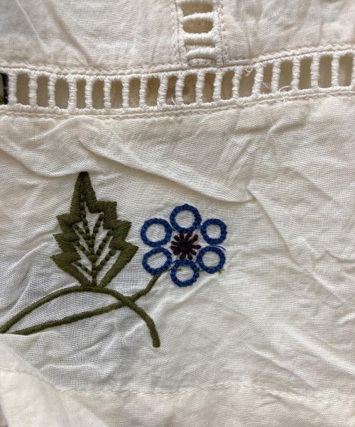 TODAYFUL（トゥデイフル）TODAYFUL (トゥデイフル) Embroidery Patchwork Trousers ベージュ サイズ:Sの古着・服飾アイテム